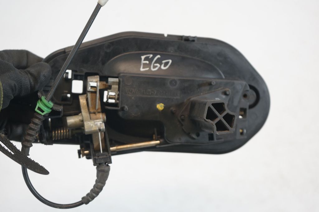 Rear door exterior handle (6)