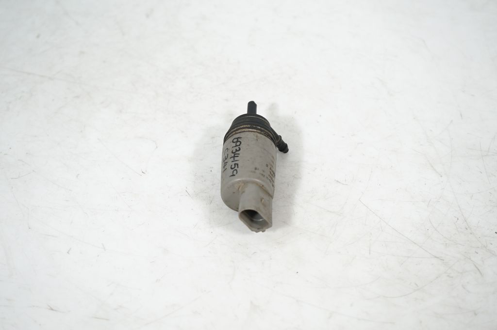 Windscreen/windshield washer pump (2)