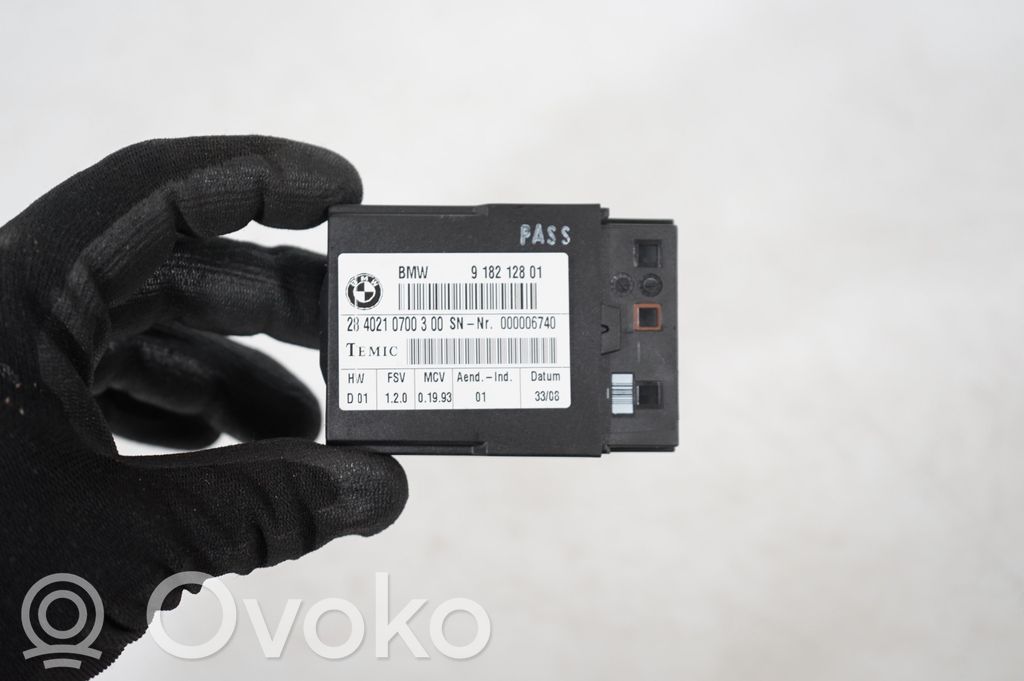 Seat control module (7)