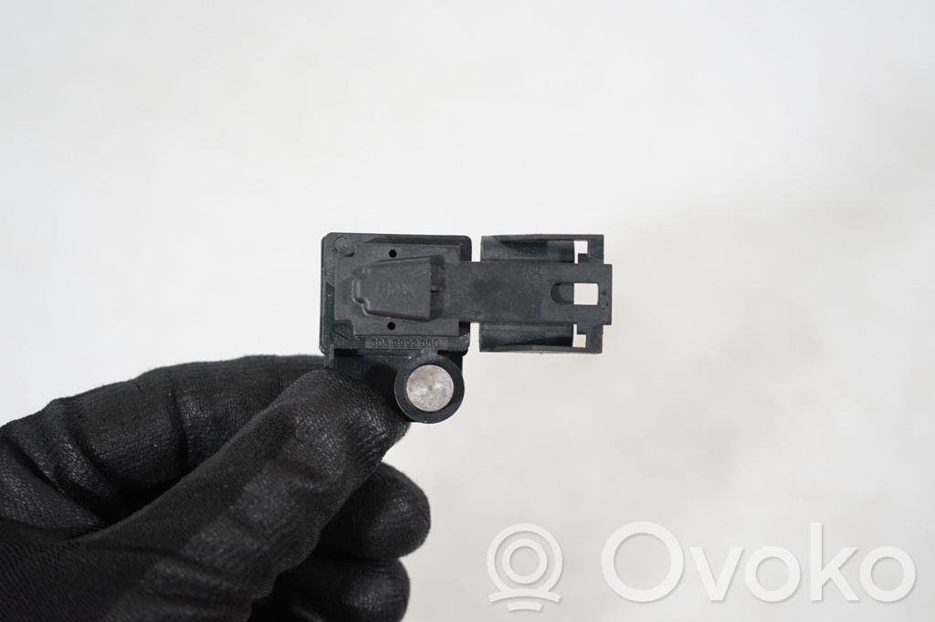 Airbag deployment crash/impact sensor (7)