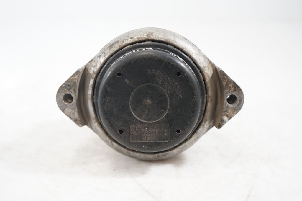 Engine mount bracket (6)