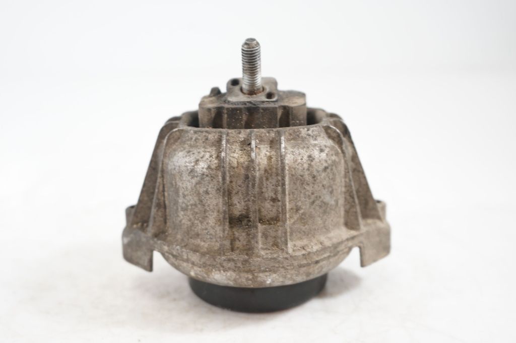 Engine mount bracket (4)