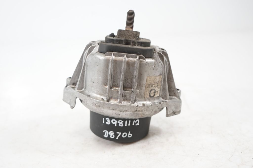 Engine mount bracket (4)