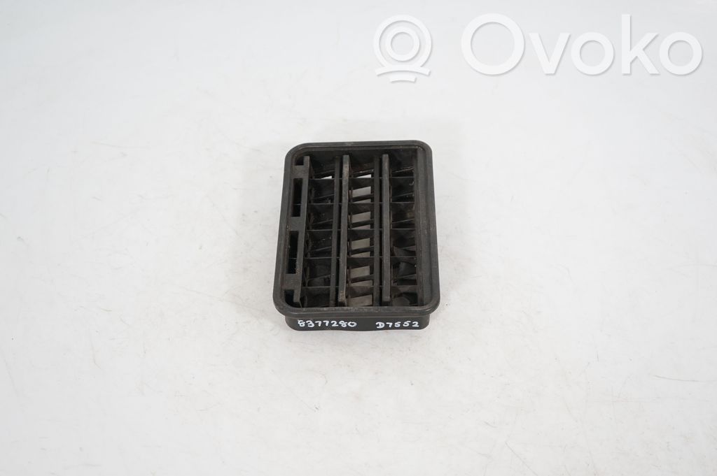 Quarter panel pressure vent (4)