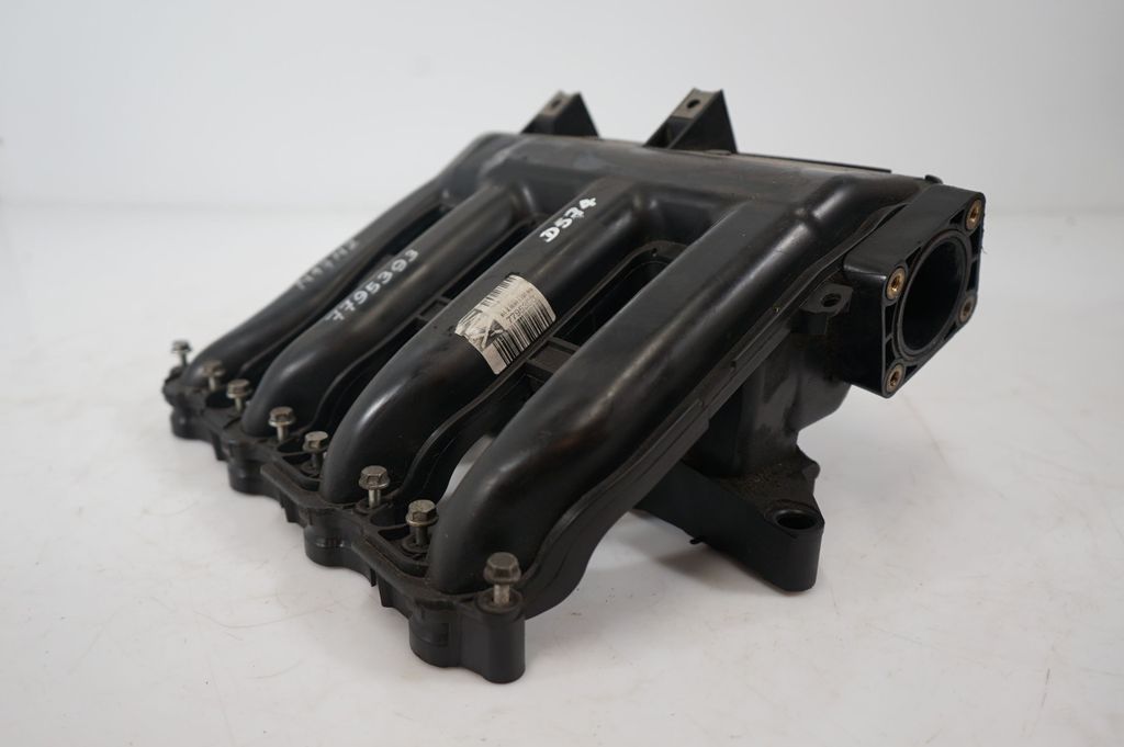Intake manifold (7)