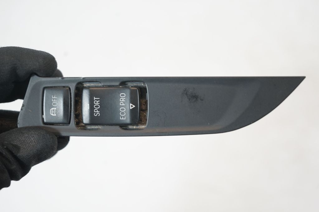 Traction control (ASR) switch (6)