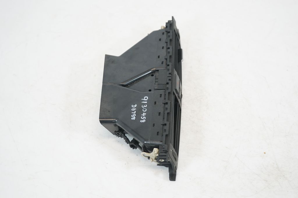 Dash center air vent grill (4)