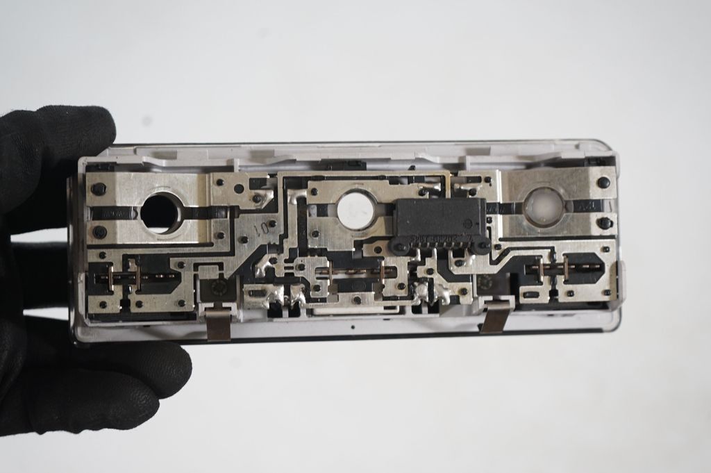 Front seat light (6)