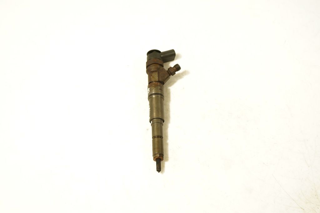 Fuel injector (5)