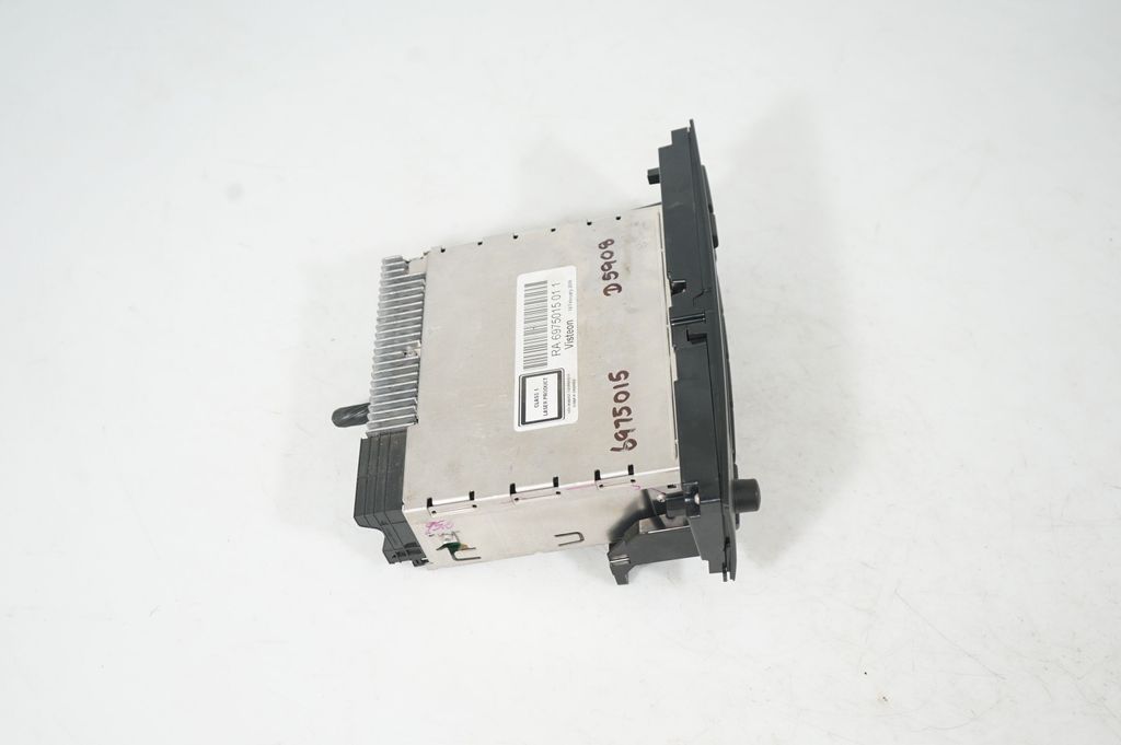 Radio/CD/DVD/GPS head unit (4)