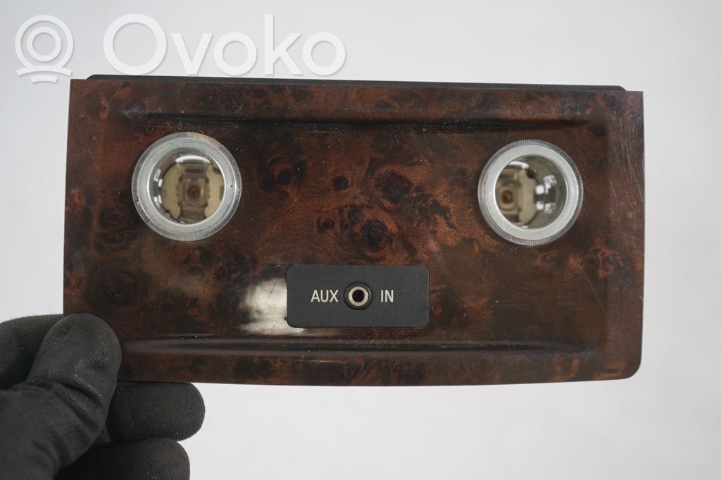 Cigarette lighter trim rear (6)