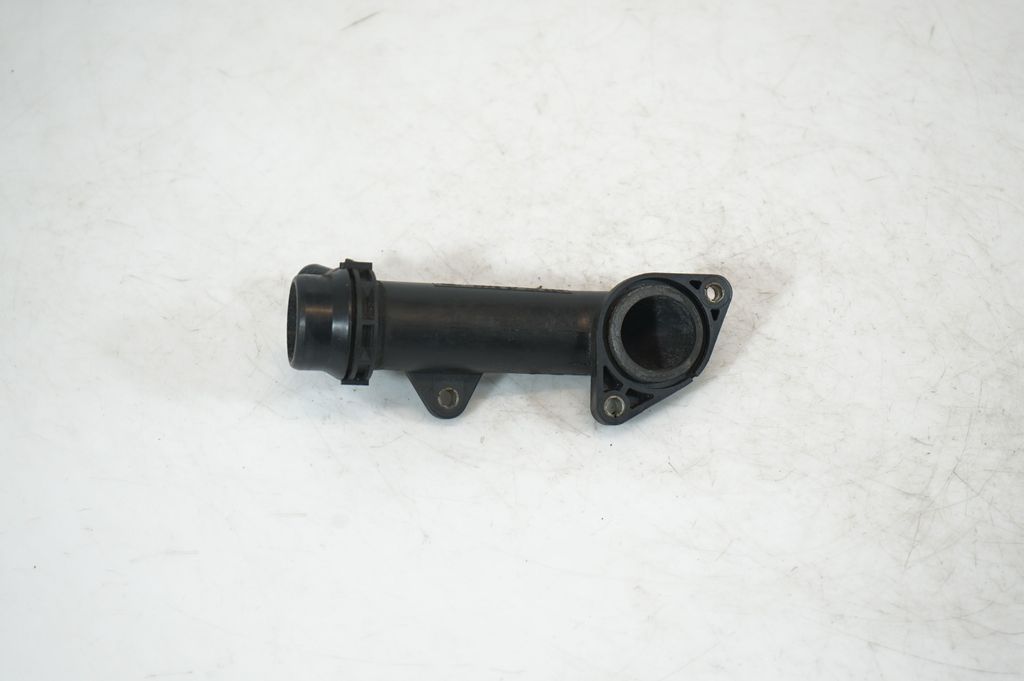 Engine coolant pipe/hose (5)