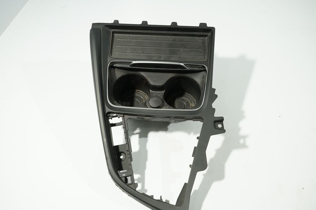 Center console (6)