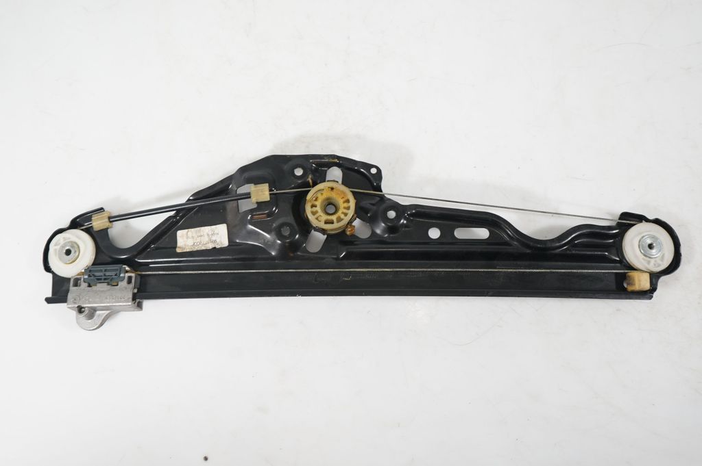 Rear door window regulator with motor (6)