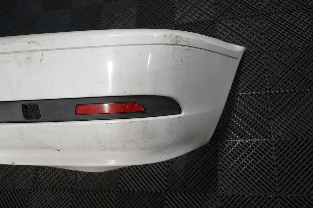 Rear bumper (4)