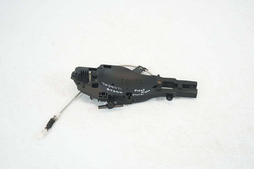 Front door exterior handle/bracket