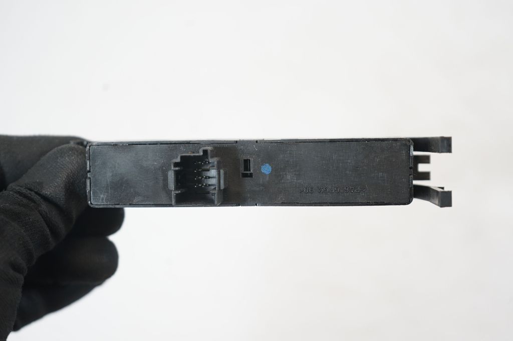Electric window control switch (7)