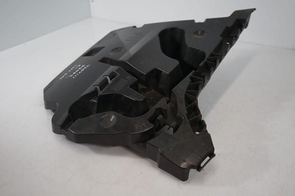 Rear bumper mounting bracket (7)