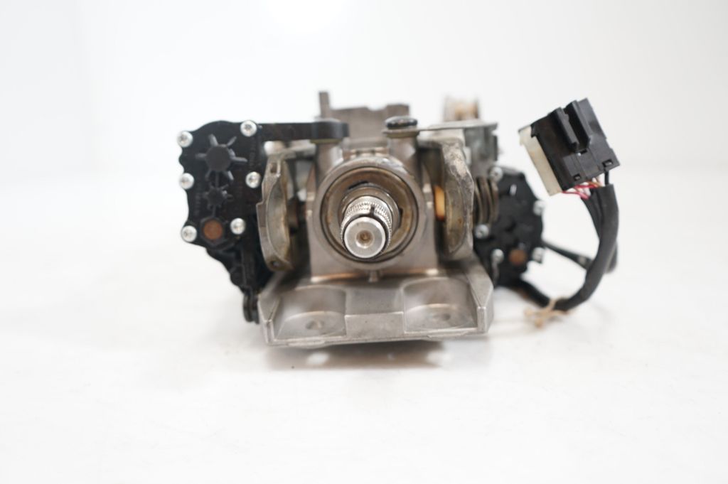 Steering wheel axle set (8)