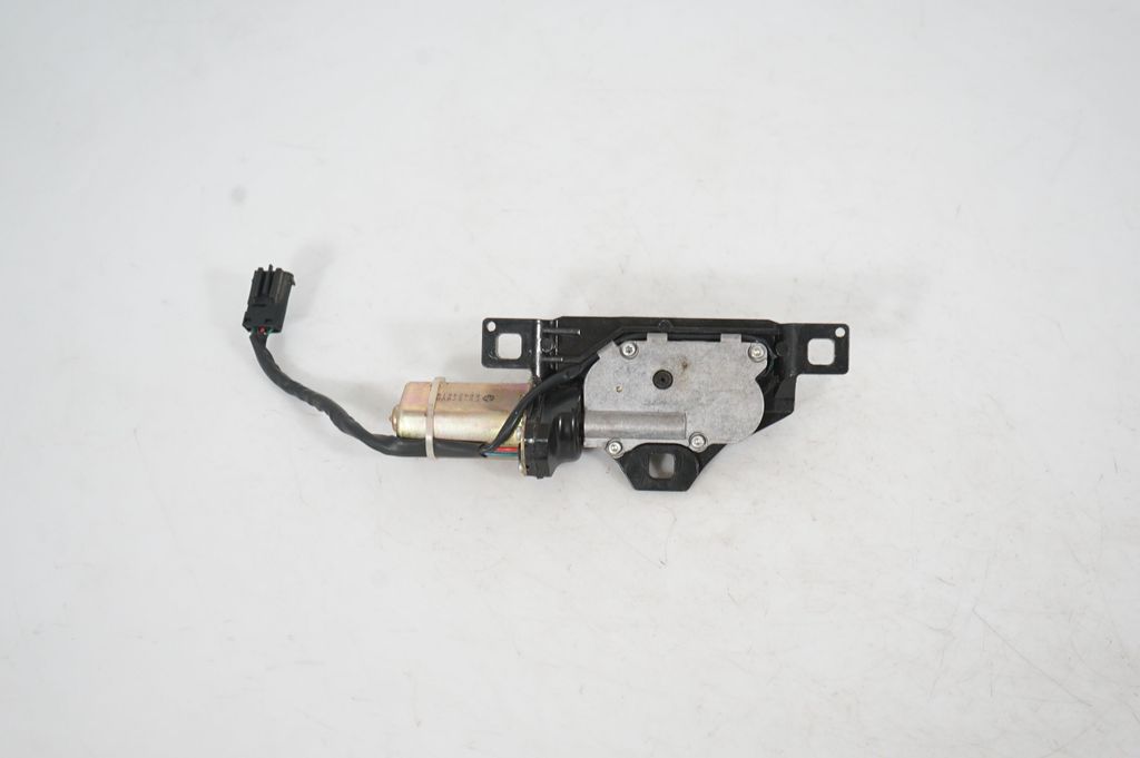 Tailgate/trunk/boot lift motor (5)