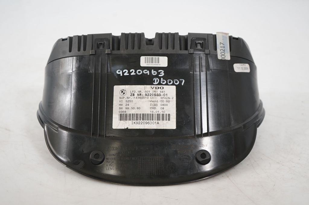 Speedometer (instrument cluster) (8)