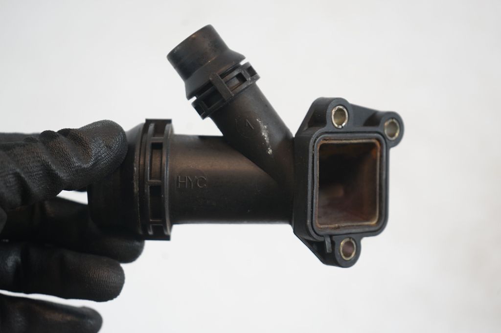 Engine coolant pipe/hose (6)