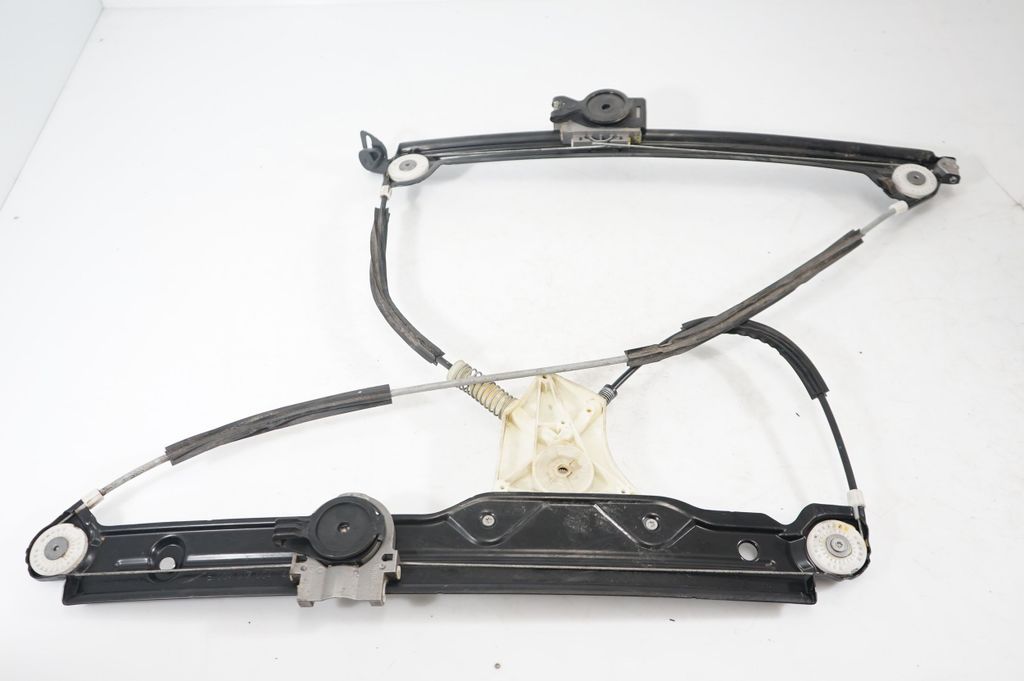 Front door window regulator with motor (5)