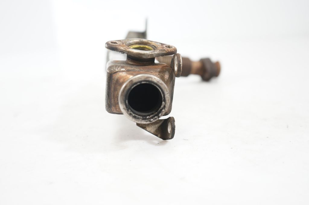 EGR valve cooler (10)