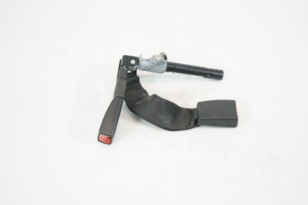 Rear seatbelt buckle (3)