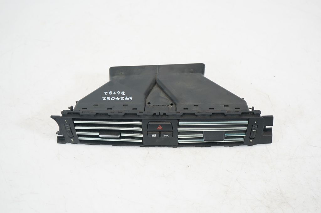 Dash center air vent grill