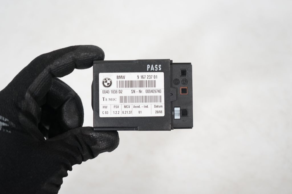 Seat control module (6)