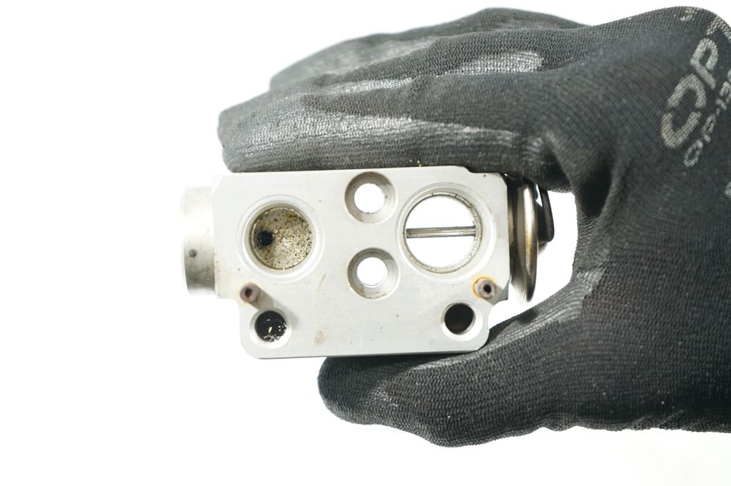 Air conditioning (A/C) expansion valve (7)