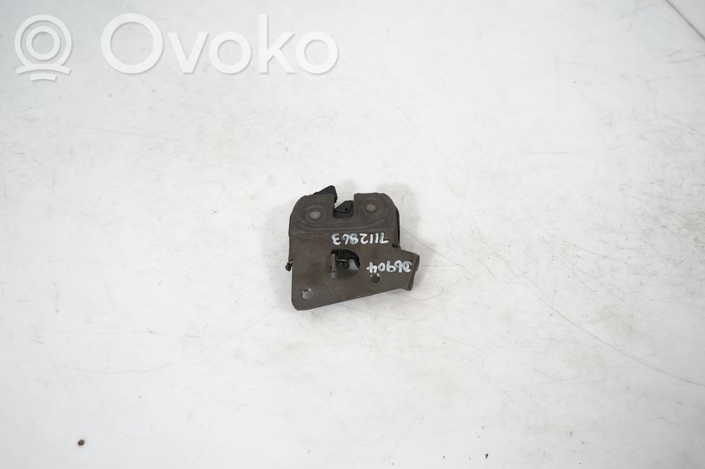 Seat back rest lock catch (3)