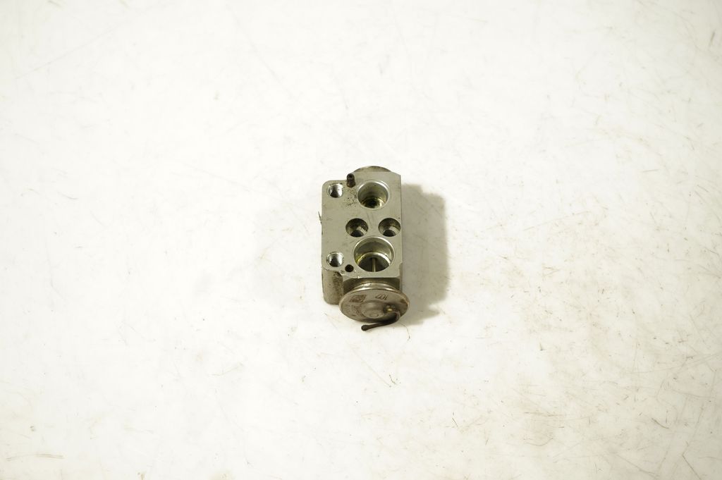 Air conditioning (A/C) expansion valve (2)