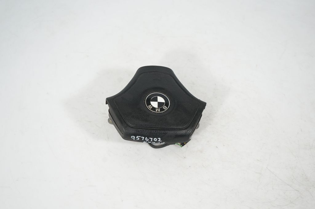 Steering wheel airbag (3)