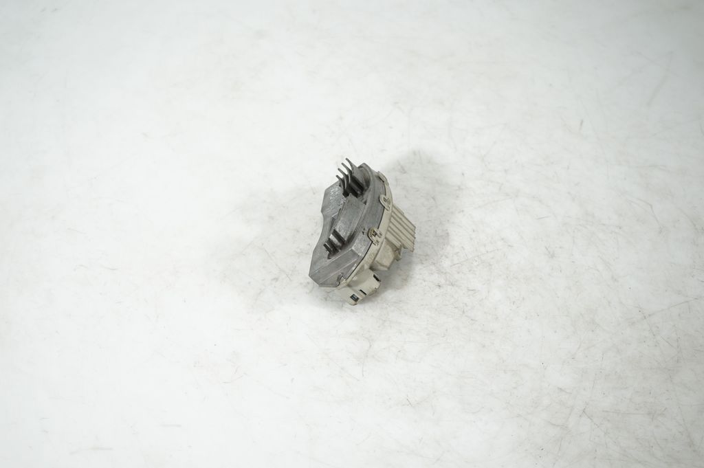 Heater blower motor/fan resistor (2)