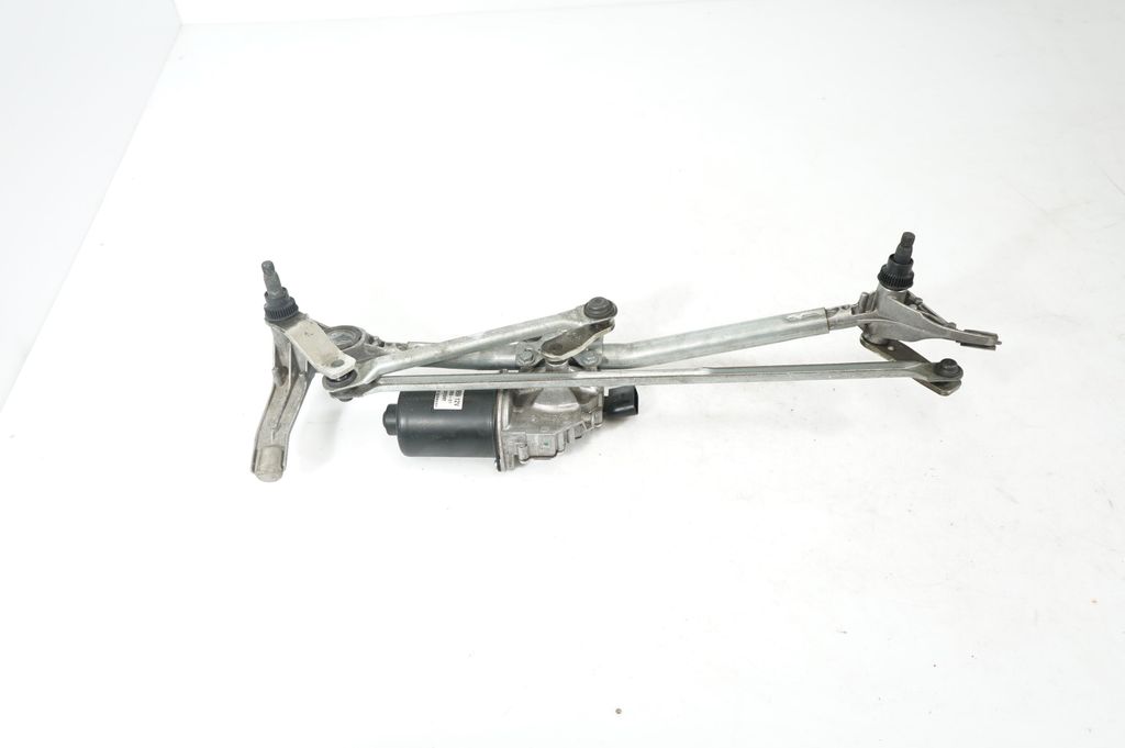 Front wiper linkage and motor (5)