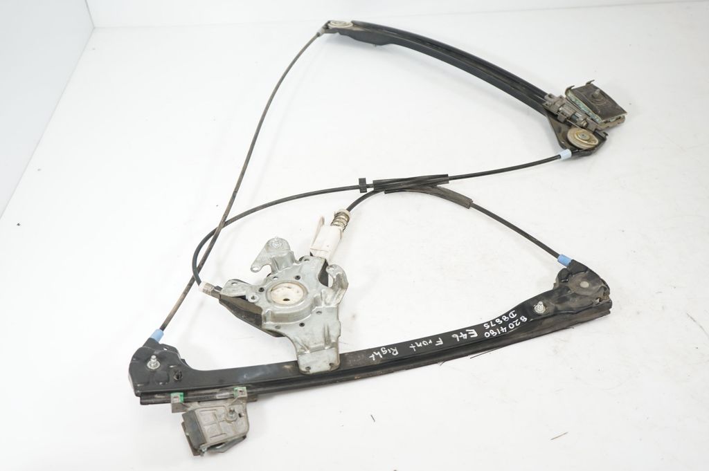 Front door window regulator with motor (2)