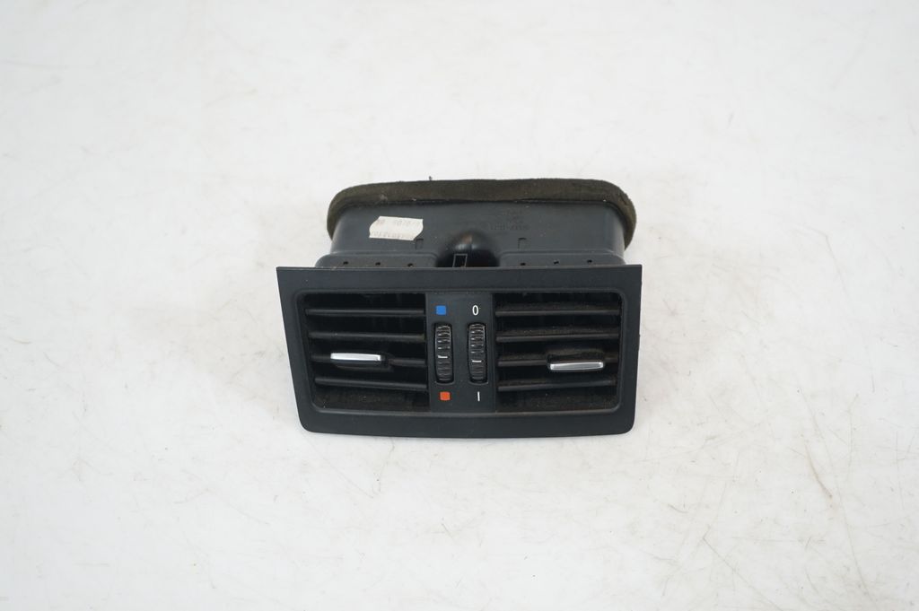 Rear air vent grill