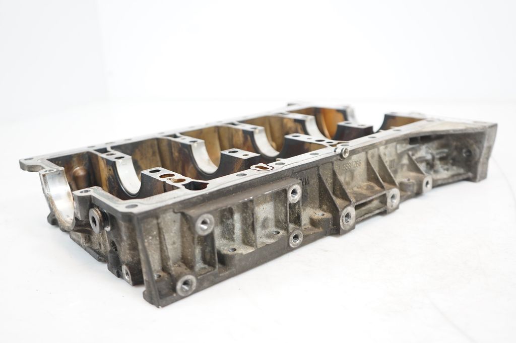 Engine block (7)