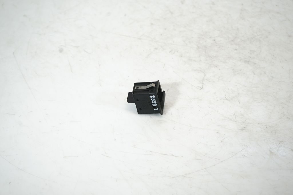 Electric window control switch (4)