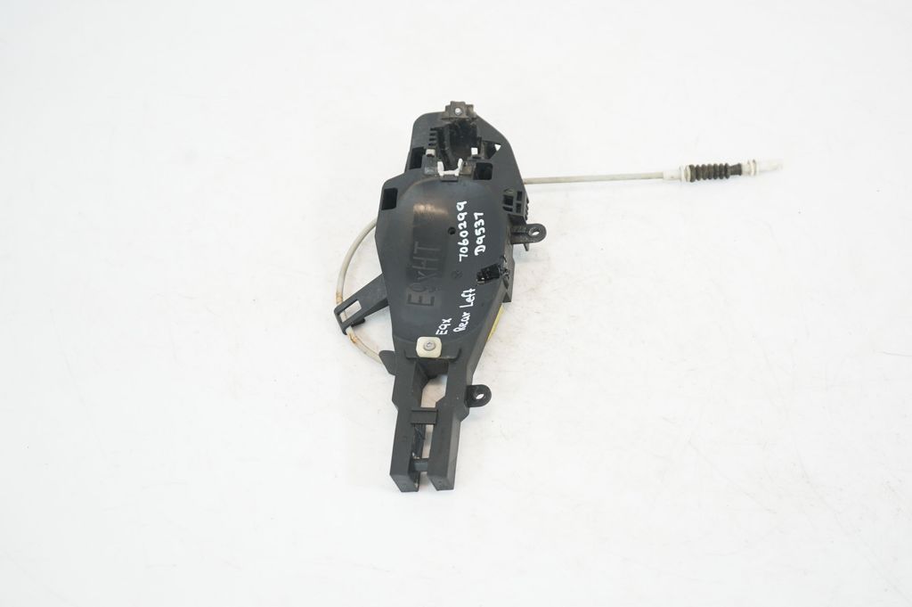 Rear door exterior handle/bracket (4)