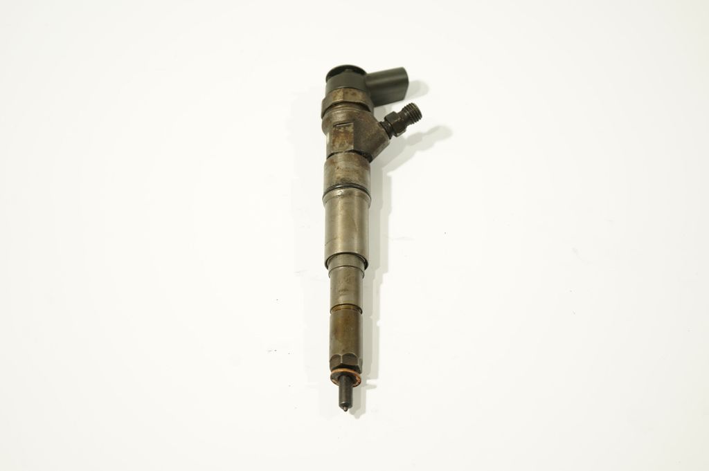 Fuel injector (5)