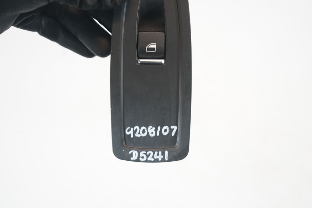 Electric window control switch (8)