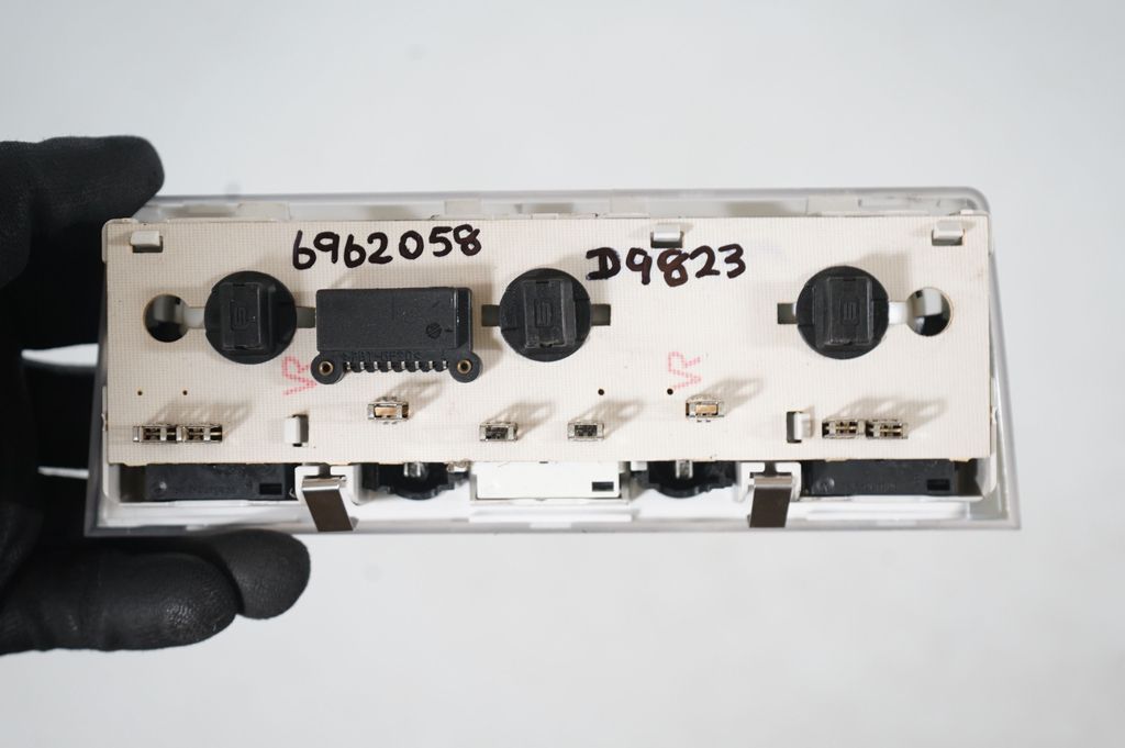 Front seat light (7)