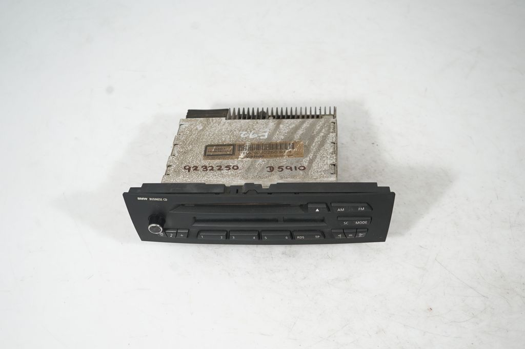 Radio/CD/DVD/GPS head unit