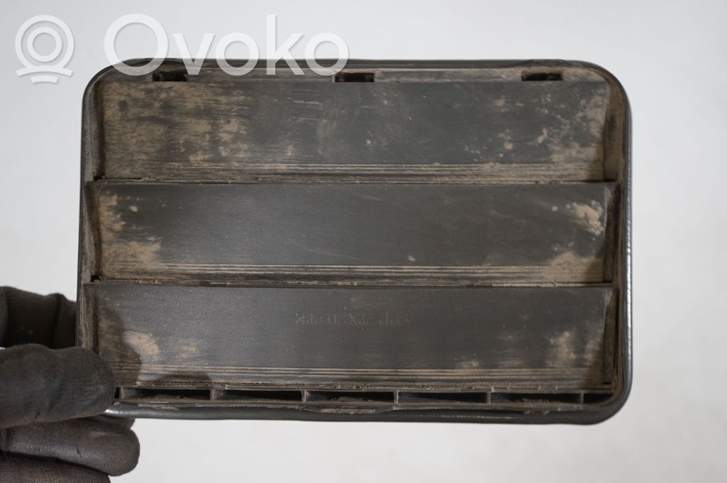 Quarter panel pressure vent (6)