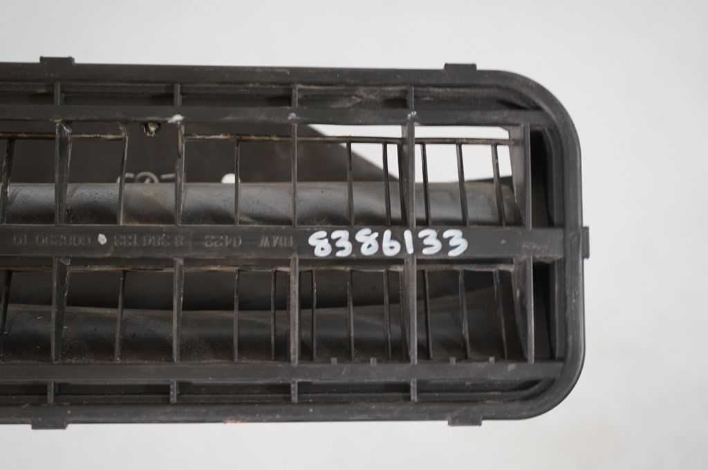 Quarter panel pressure vent (8)