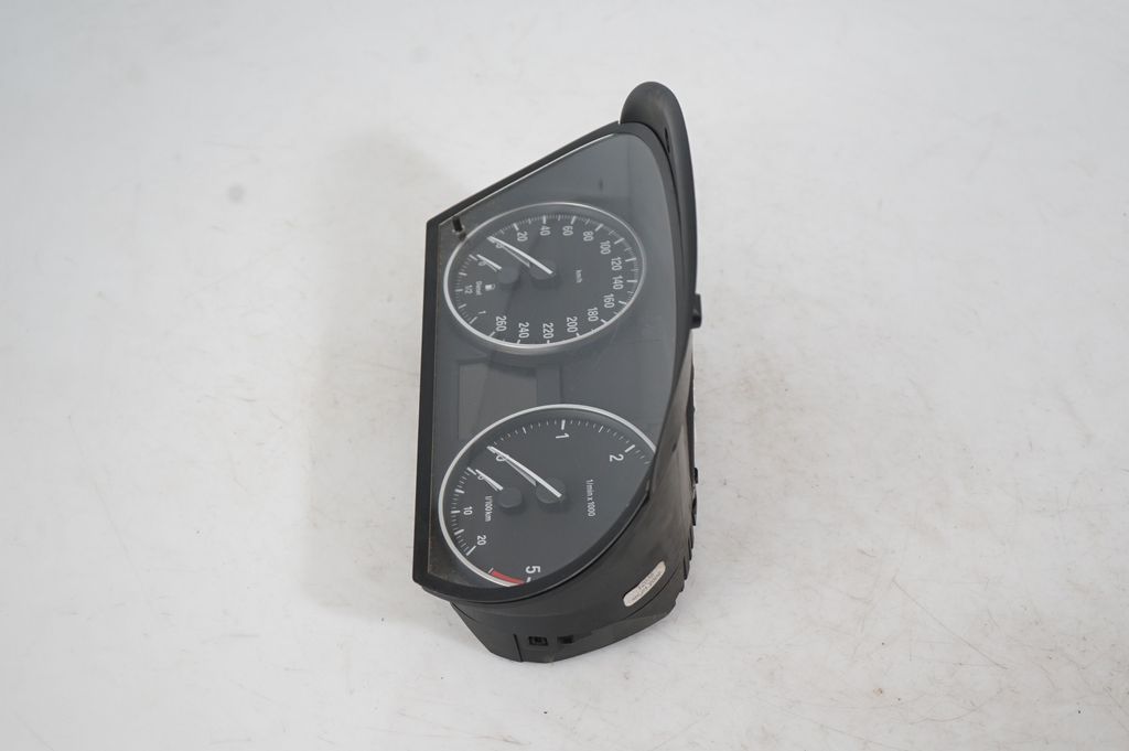 Speedometer (instrument cluster) (2)