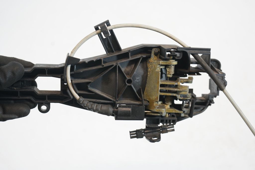 Front door coupe exterior handle/bracket (6)